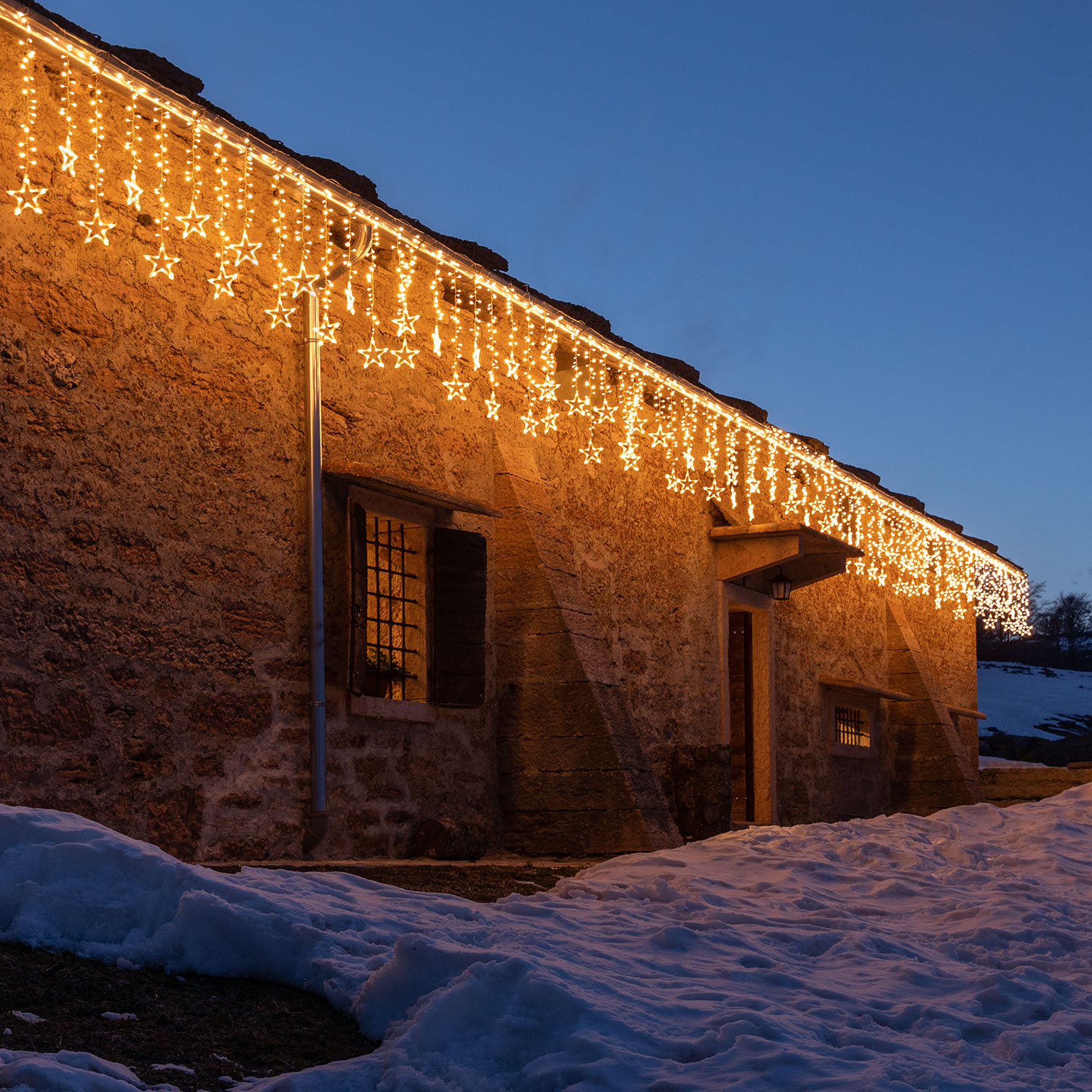 Eisregen Cluster Dekolichterkette mit Sternen 5 x 1,05 m, 620 LEDs warmweiß Eisregen Cluster Dekolichterkette mit Sternen 5 x 1,05 m, 620 LEDs warmweiß
