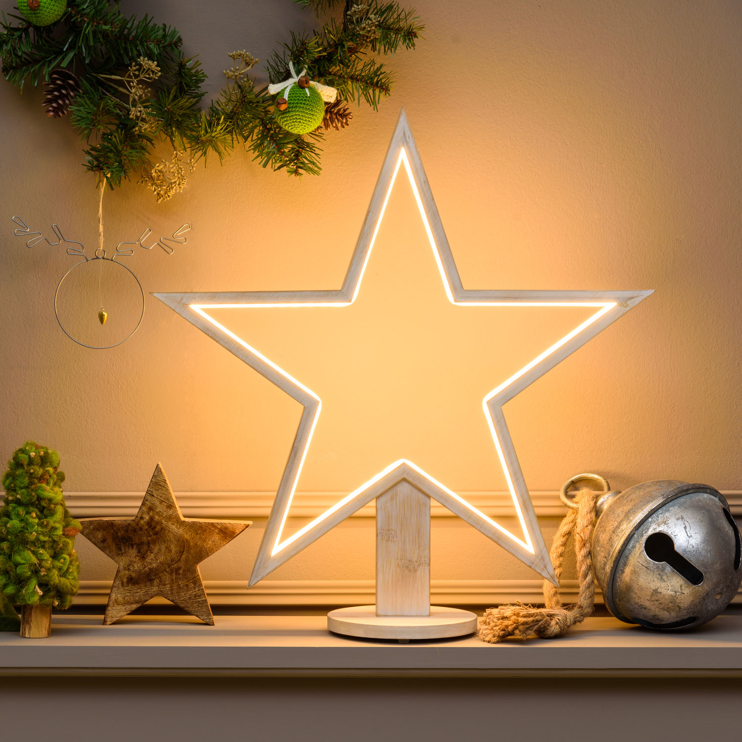 Étoile avec base en bois blanchi, 55 cm, led RGB et Blanc Chaud 9 Étoile avec base en bois blanchi, 55 cm, led RGB et Blanc Chaud 9