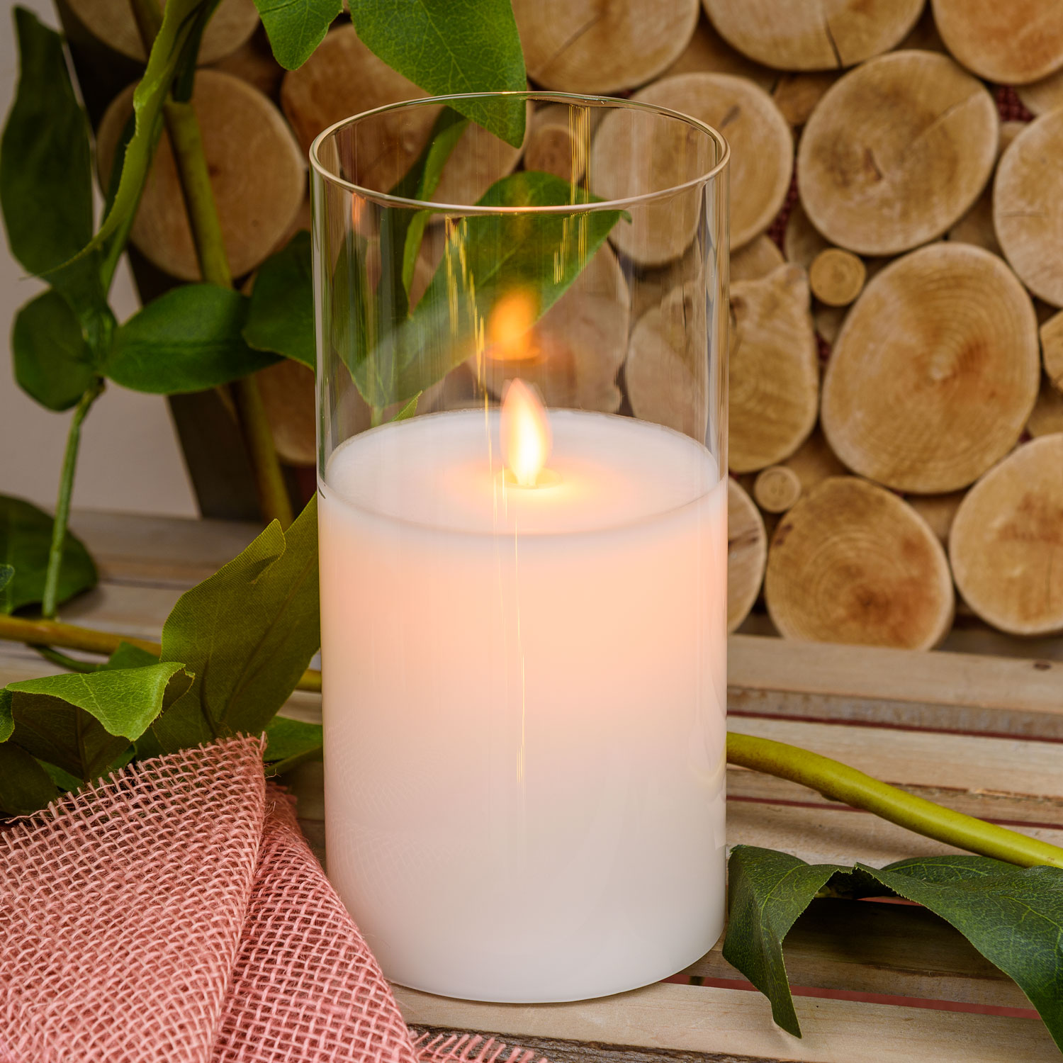 Bougie led en cire blanche et verre transparent, h 20 cm 1 Bougie led en cire blanche et verre transparent, h 20 cm 1