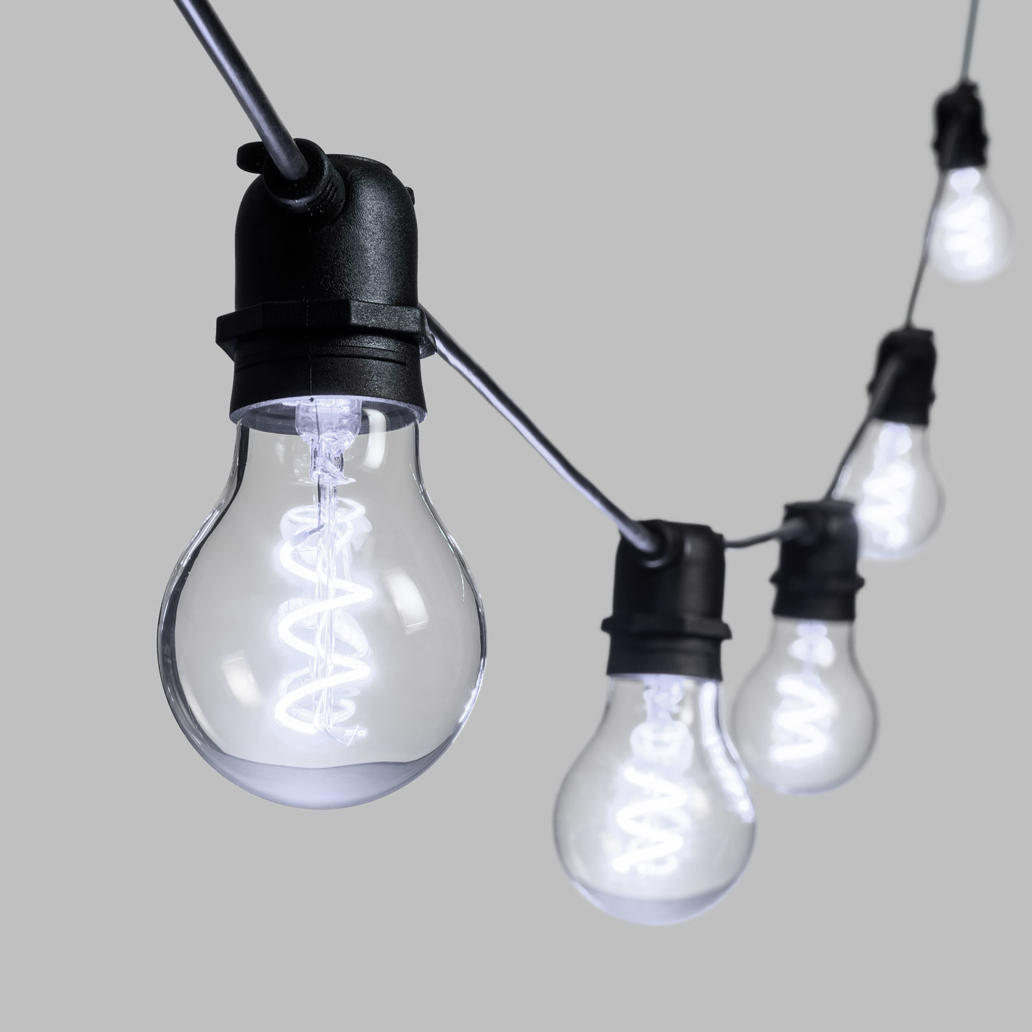 Catena 5 m, 10 lampadine goccia Ø 60 mm, led bianco freddo a spirale, prolungabile Catena 5 m, 10 lampadine goccia Ø 60 mm, led bianco freddo a spirale, prolungabile