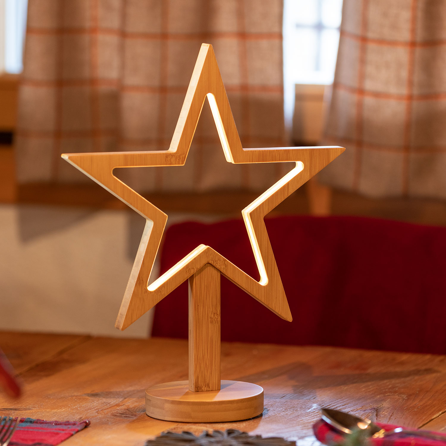 Étoile en bois naturel à pile, h. 37 cm, led blanc chaud Étoile en bois naturel à pile, h. 37 cm, led blanc chaud