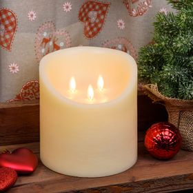 LED-Wachskerze mit 3 beweglichen Flammen, h 15 cm, Ø 15 cm, warmweiß